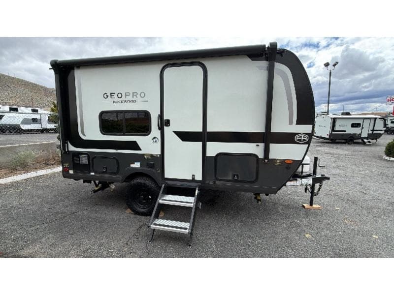 Michael Hohl RV Announces 2026 Inventory of Travel Trailers, Fifth Wheels, and Motorhomes with Advanced Features