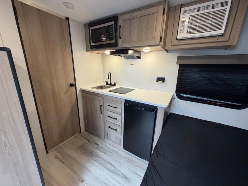 Meridian RV Expands Coleman Travel Trailer Inventory in Port Coquitlam, Enhancing RV Options for British Columbia Travelers