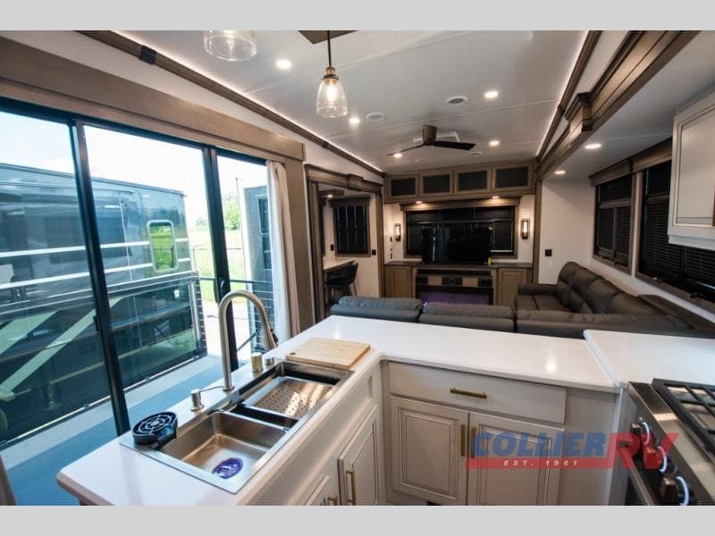 Collier RV Rockford Updates 2025 Inventory With New and Pre-Owned RVs in Illinois