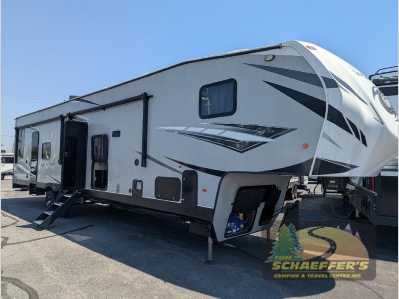 Tom Schaeffer's RV Superstore Expands Inventory with Keystone Sprinter Fifth Wheel Campers