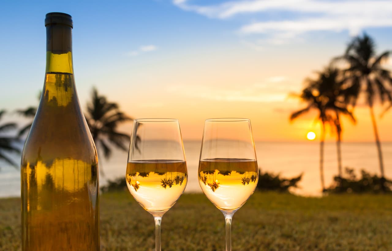 Why the Middle Keys Dining Scene Matters for Luxury Home Buyers on Duck Key