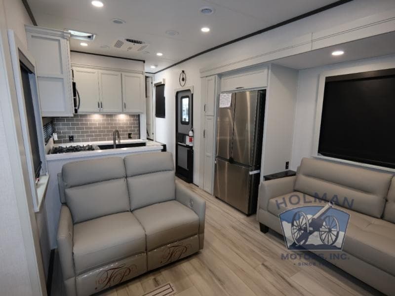 Holman RV Showcases Expanded Keystone Alpine and Cougar Inventory for Cincinnati Campers