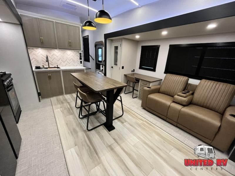 United RV Highlights Entegra Vision XL and Pre-Owned Inventory for Georgia Travelers